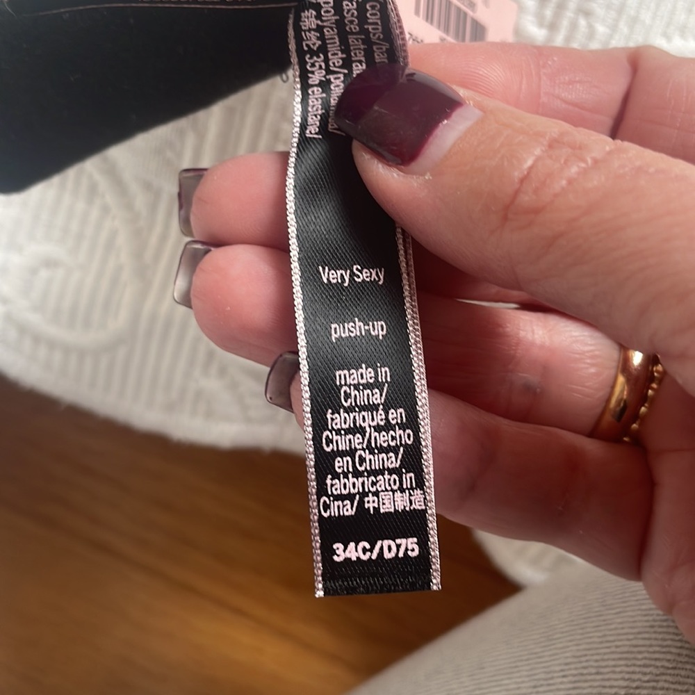 NWT Victorias Secret Very Sexy Push up Bra - Picture 5 of 6